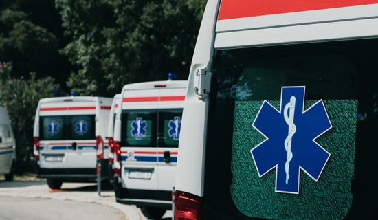 鲁山救护车转运病人过路高速收费吗?